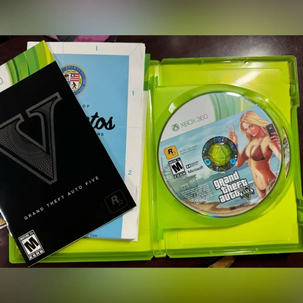 GRAND THEFT AUTO V Five Microsoft Xbox 360 CIB with Manual Map 2 Discs (2012)